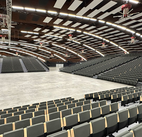Nouveaux gradins au Grand Hall du Parc des Expositions de Perpignan
