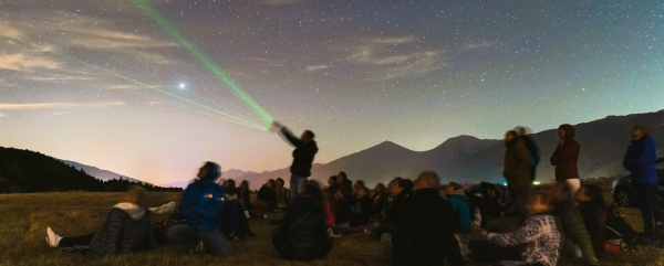 Montreur d'étoiles © Cabanes dans les Bois